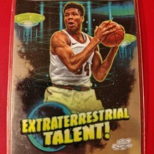 Giannis Antetokounmpo 2023-24 Topps Chrome Cosmic Extraterrestrial Talent! #ET-8